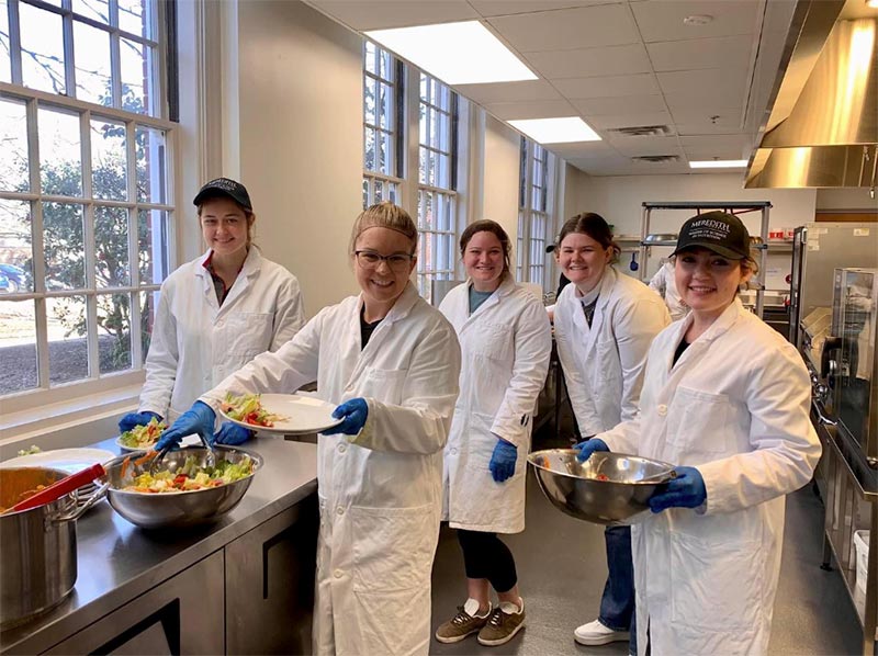 MSN Students in Food Lab Prepping Food